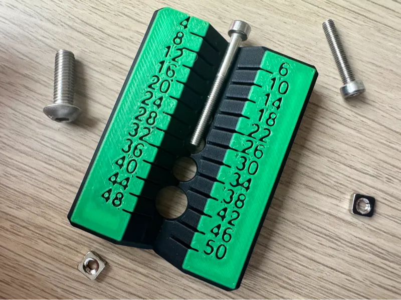 Compact Screw Measuring Tool