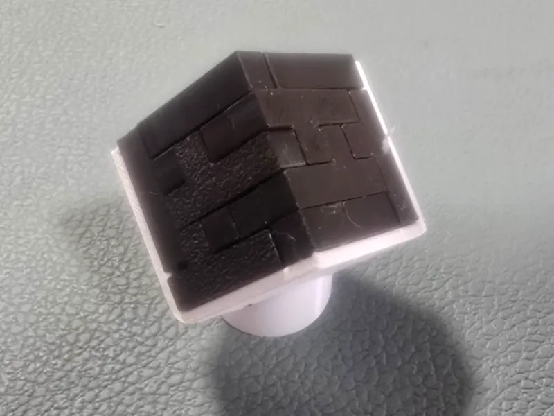 Cube posé