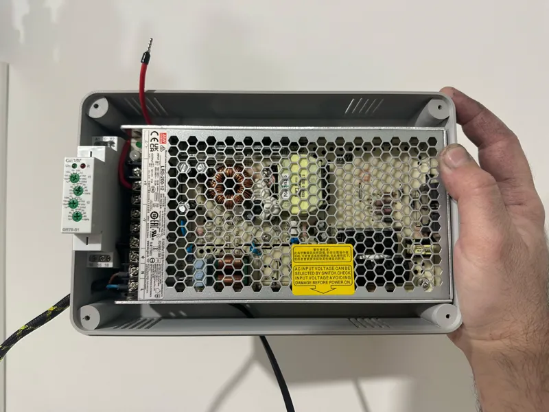 AMS_DCBox