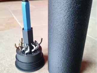 Deburring box