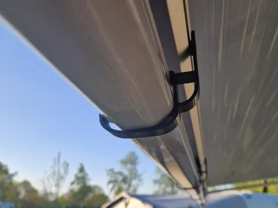 Thule Omnistor 1200 awning hooks for rain gutter