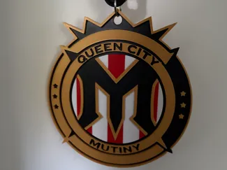 Mutiny pendant
