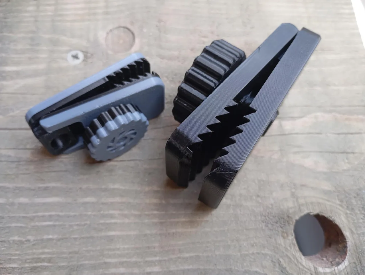 hiking camping tent grip clip view 3