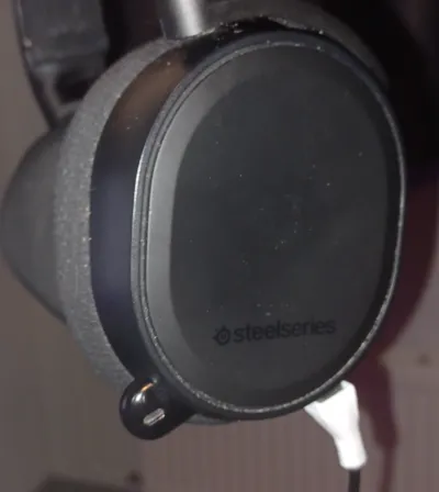 SteelSeries Arctis cable strengthener