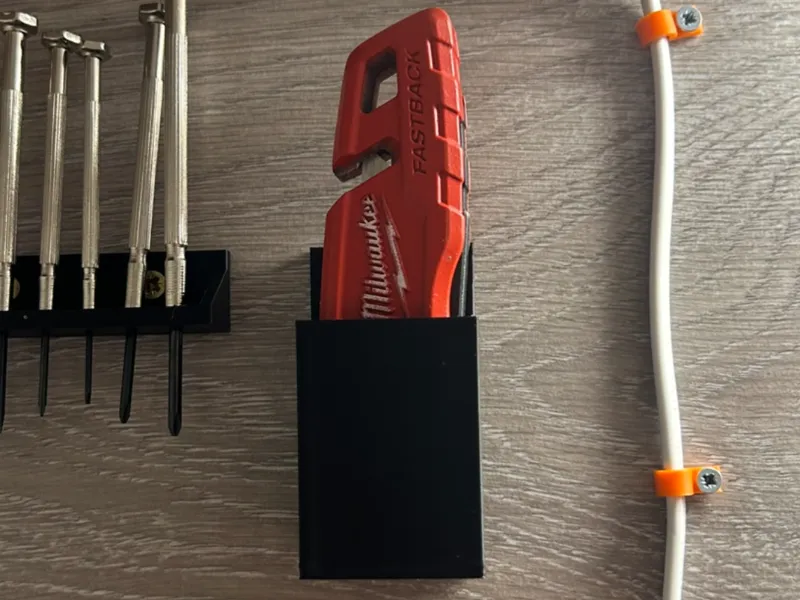 milwaukee fastback knife holder / wall mount 
