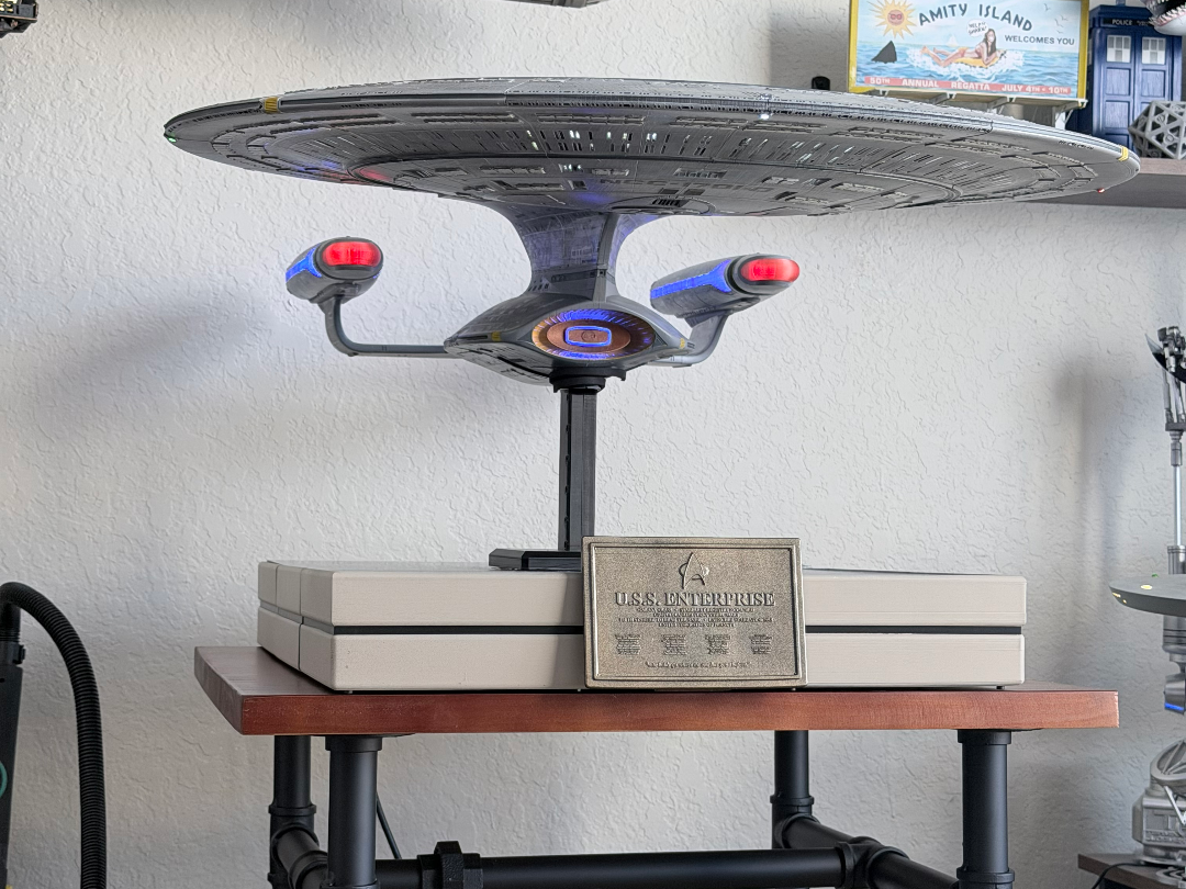 Gambody Enterprise-D Custom Stand