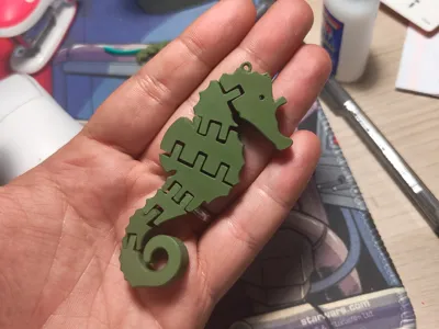 Seahorse Flxi Keychain