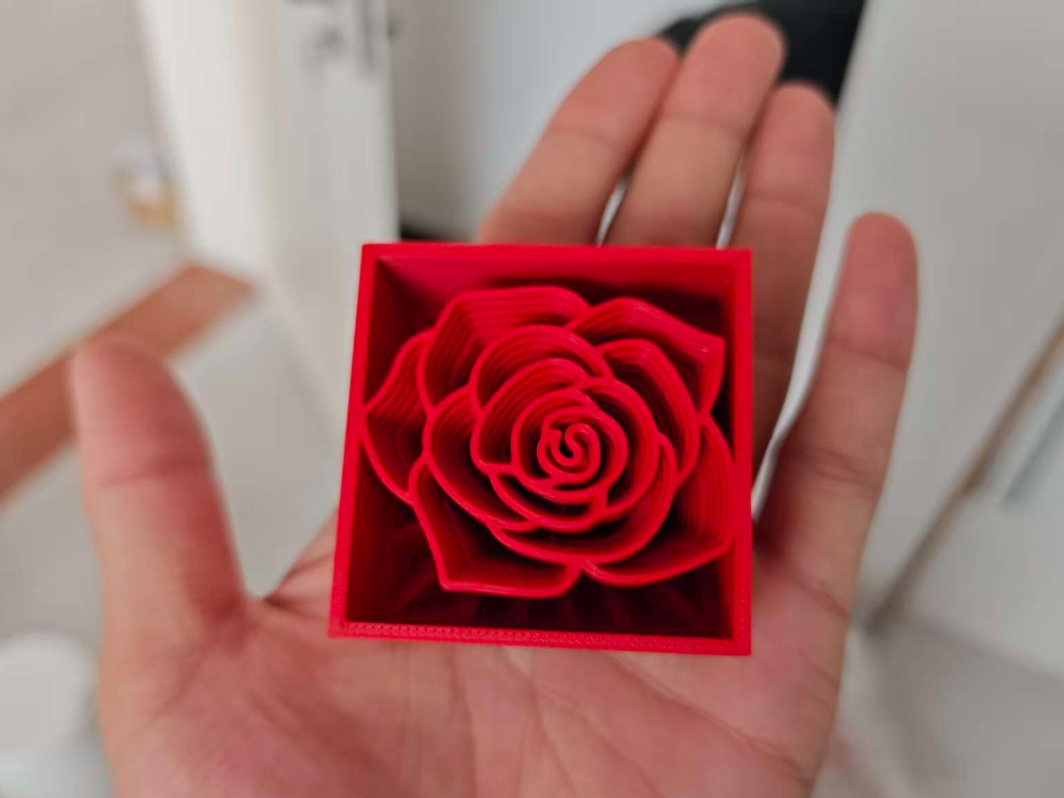 Miniatura 1 do modelo 3D 叠雕玫瑰花-一体打印、无需支撑