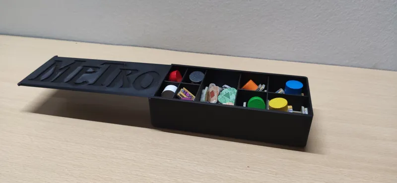 Board game box organizer with lid