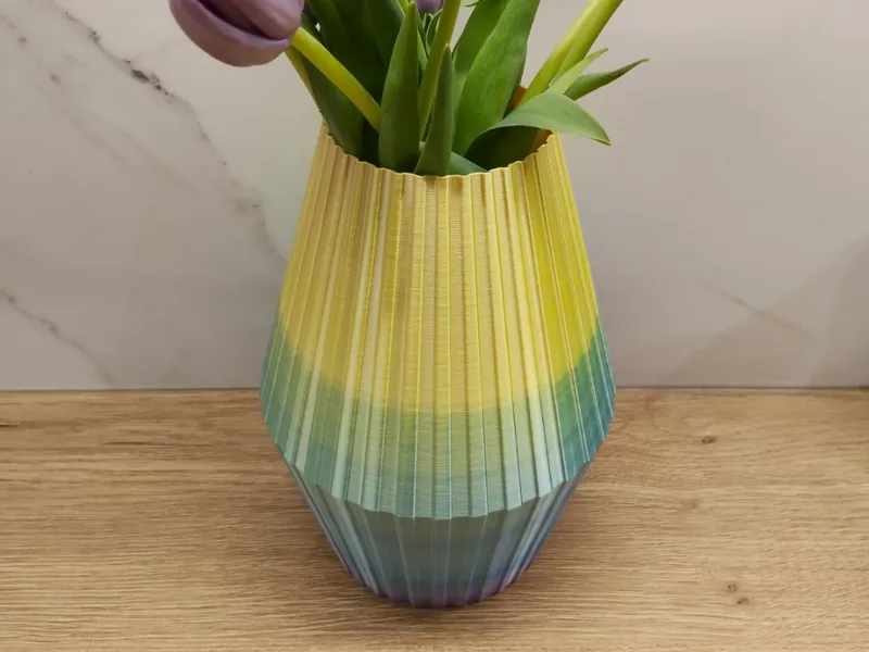 Flower vase