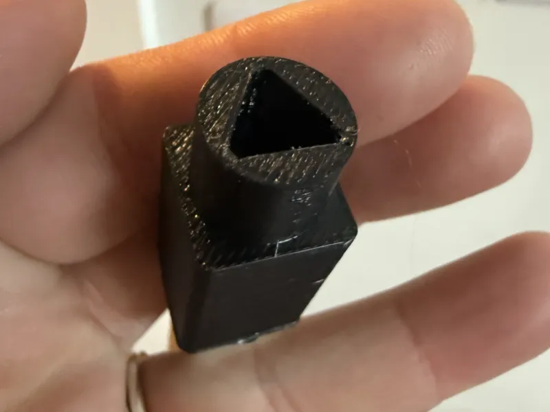 Triangle loft key attachment for loft ladder pole