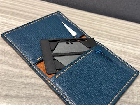 Wallet safe utility blade holder
