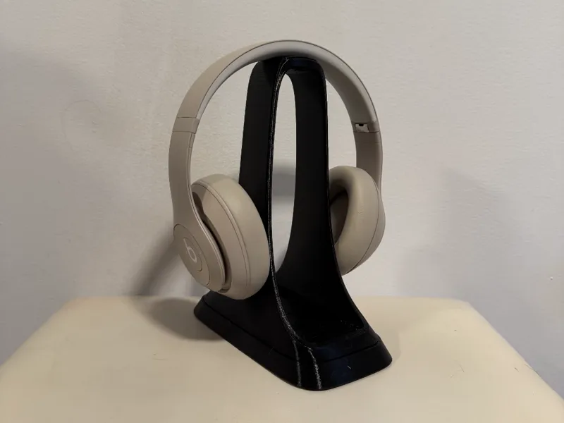 Minimalist headphone stand