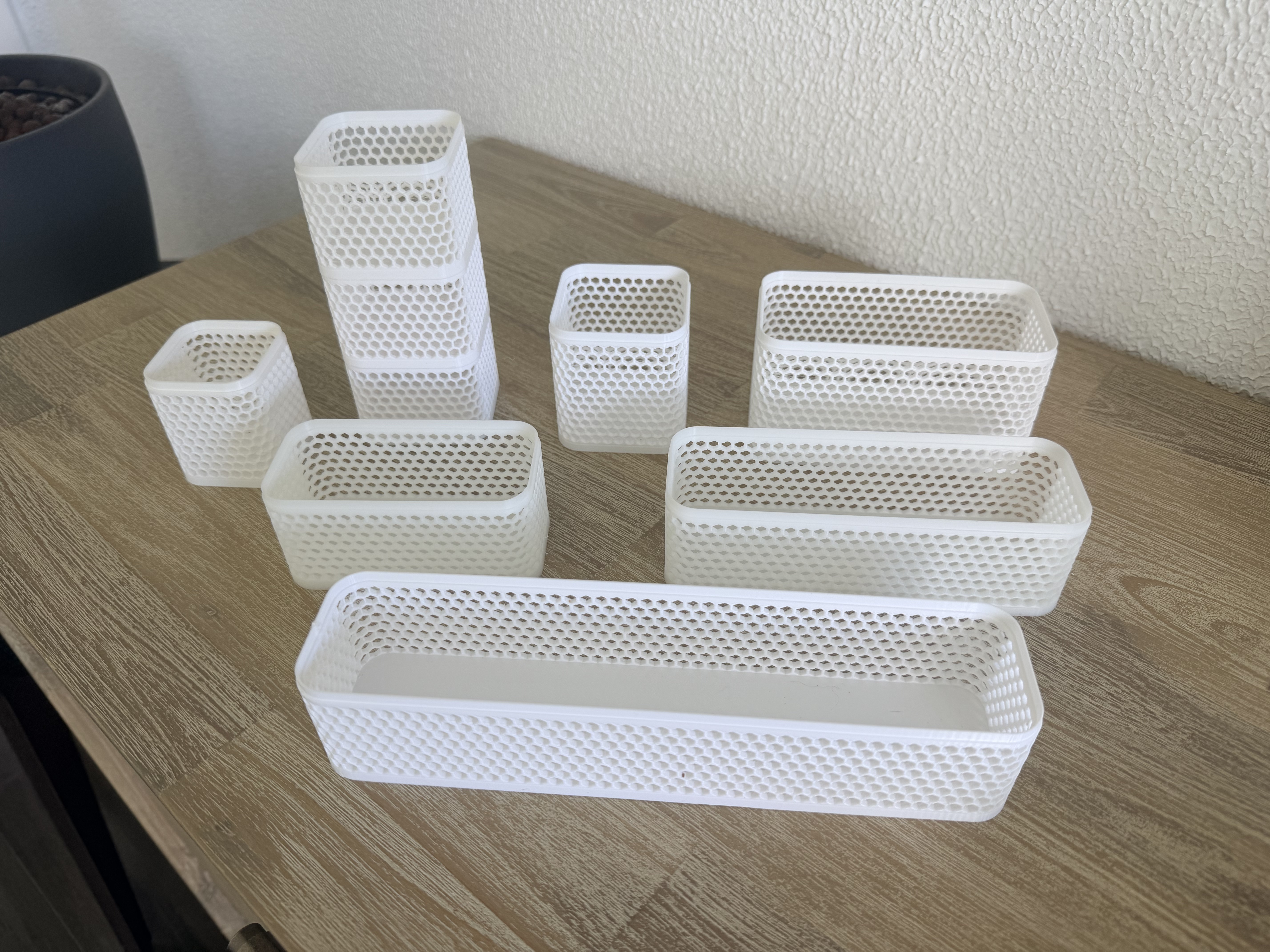 Miniatura 7 do modelo 3D Stackable Honeycomb Baskets - 107 Sizes + Custom