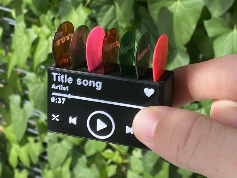 Custom song guitar pick holder