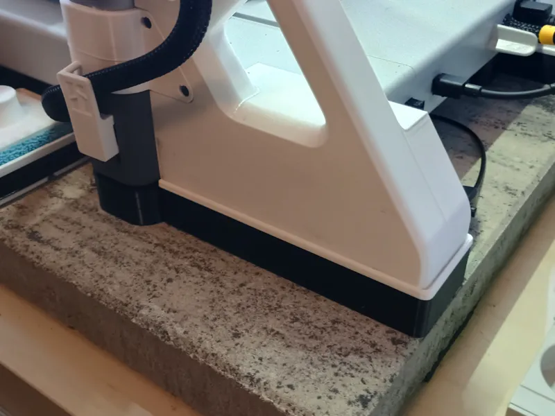 Spacer for Z axis stiffener