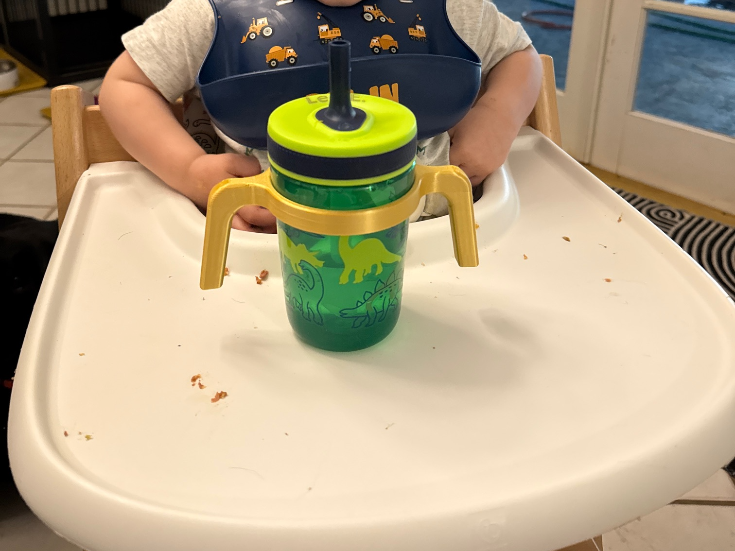 Zak ! cup holder with handles for toddler