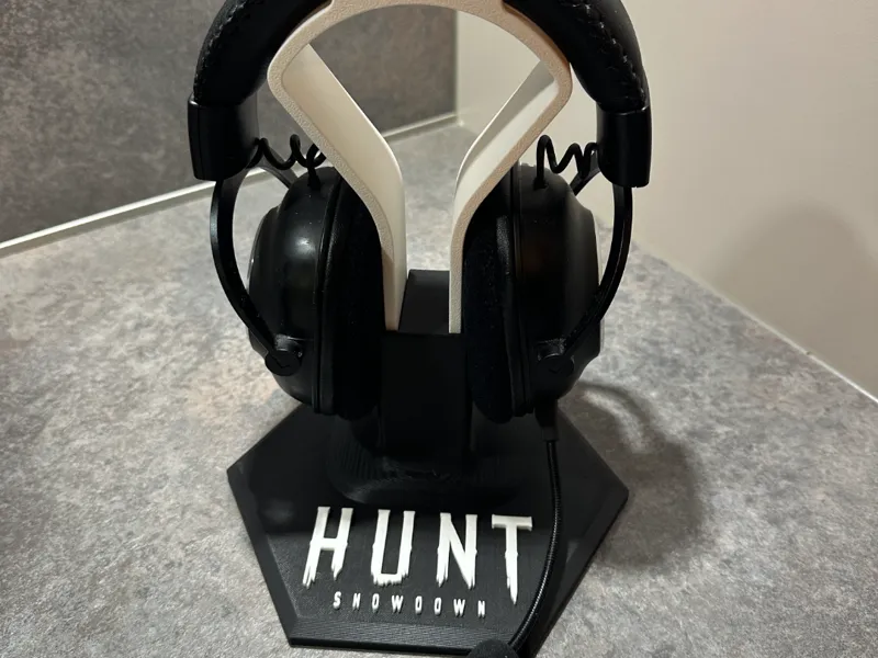 Headphone Holder Hunt Showndown
