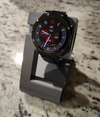 OnePlus Watch 2 charger stand