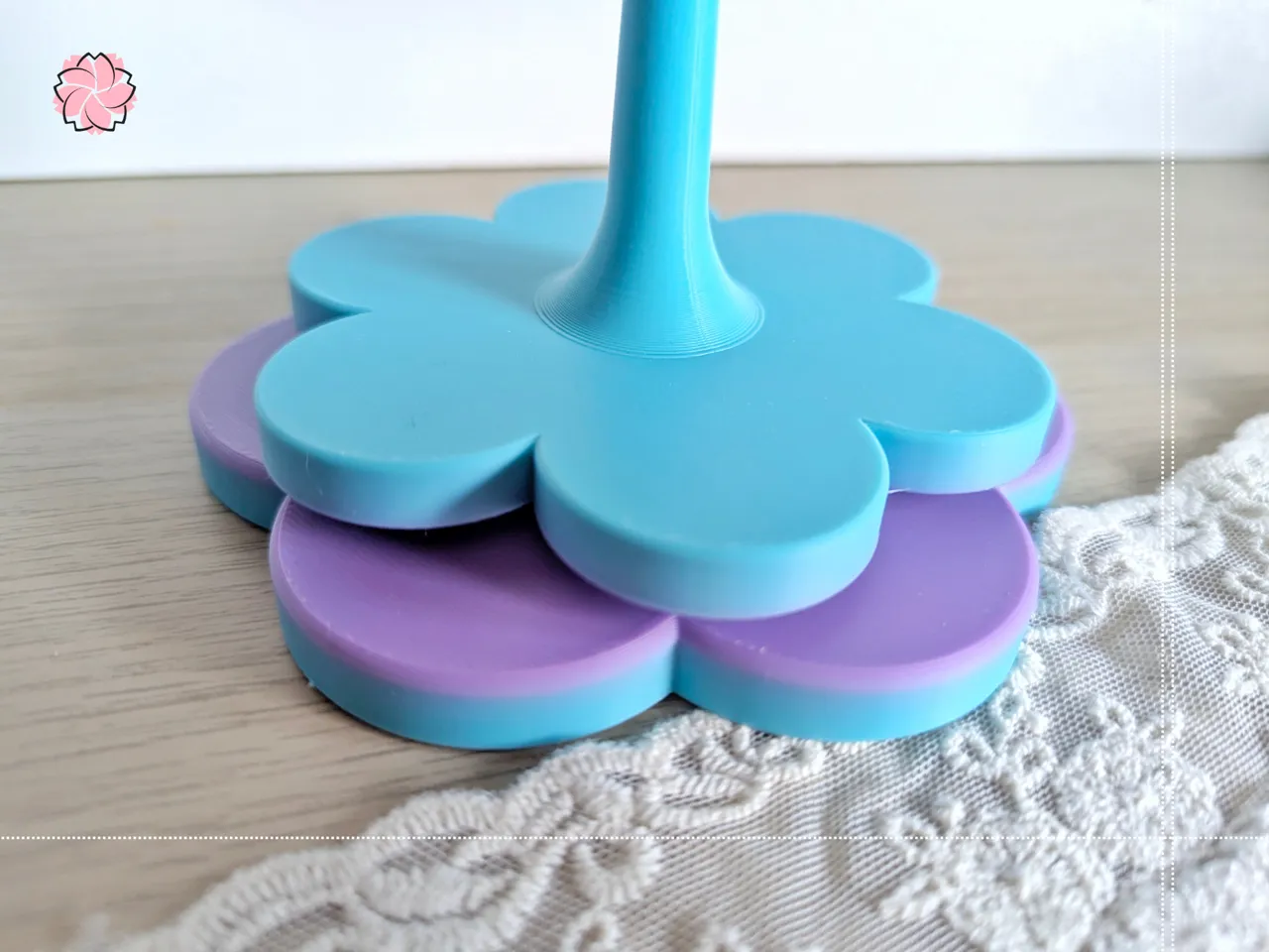 Flower Yarn Spinner with Bearing v2 view 3
