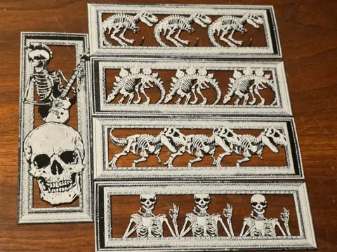 Accesorio de lectura: Framed Skeleton Bookmarks Set of 6 Black/White — referencia de MakerWorld