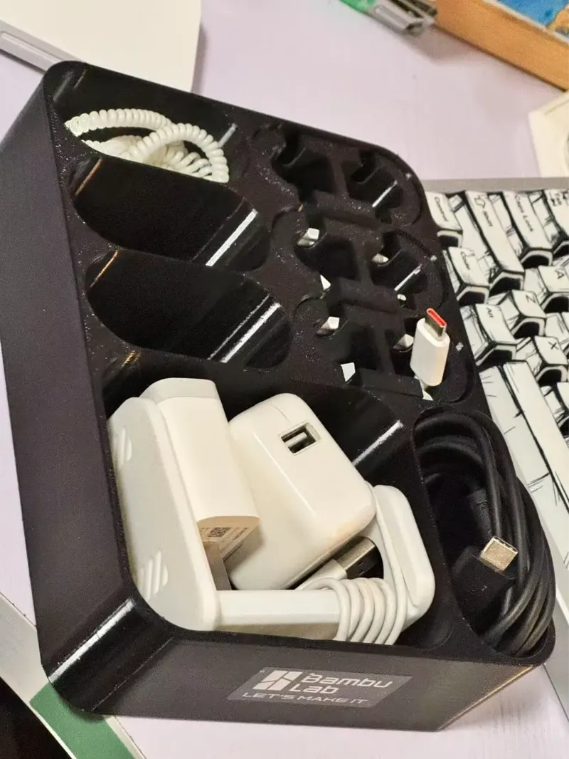数据线充电头收纳盒