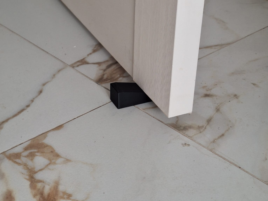 simple door holder