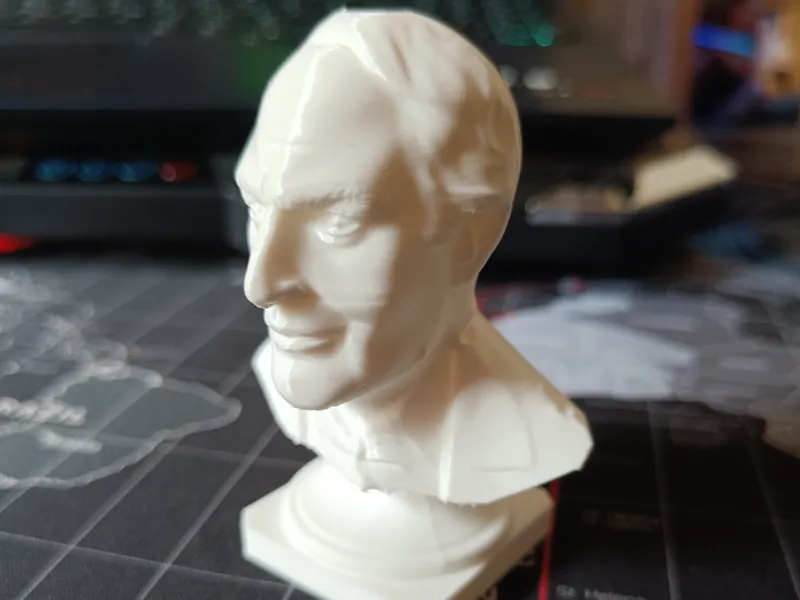 Bust - Thomas Edison