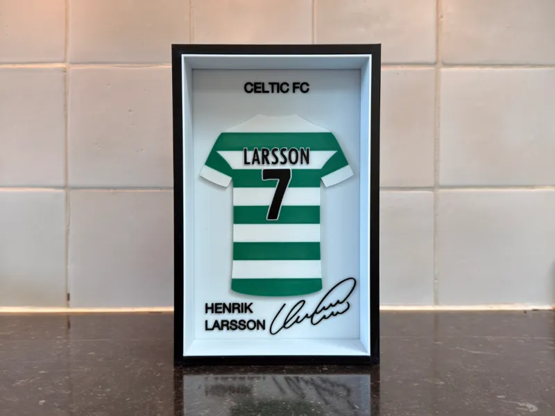 Henrik Larsson - Celtic FC - Jersey Frame
