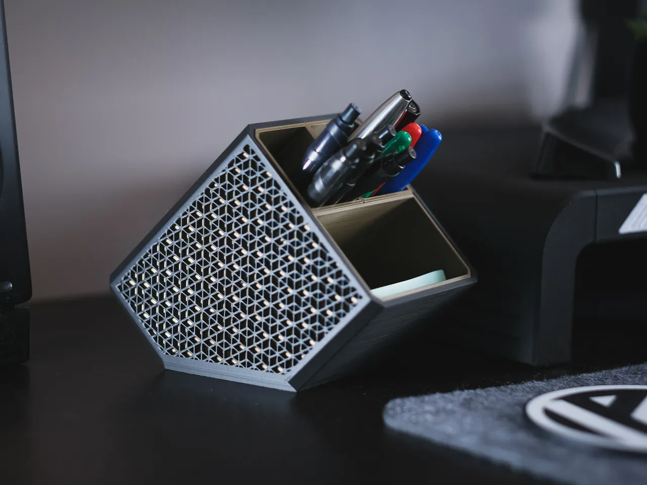 Kumiko Design Desk Organizer view 2