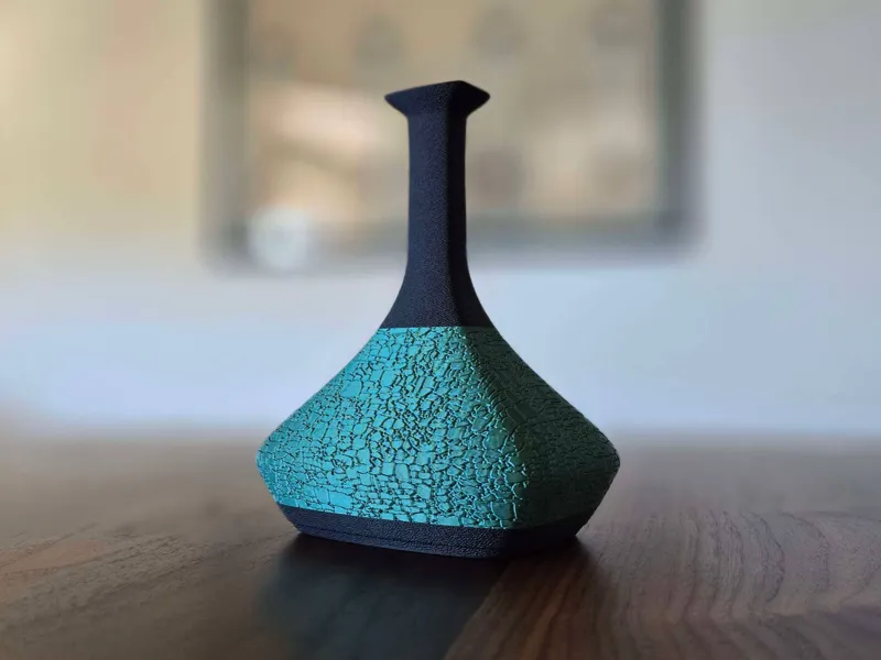 Hana Whisper flower vase