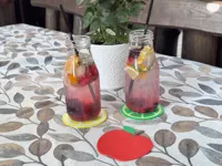 Red apple