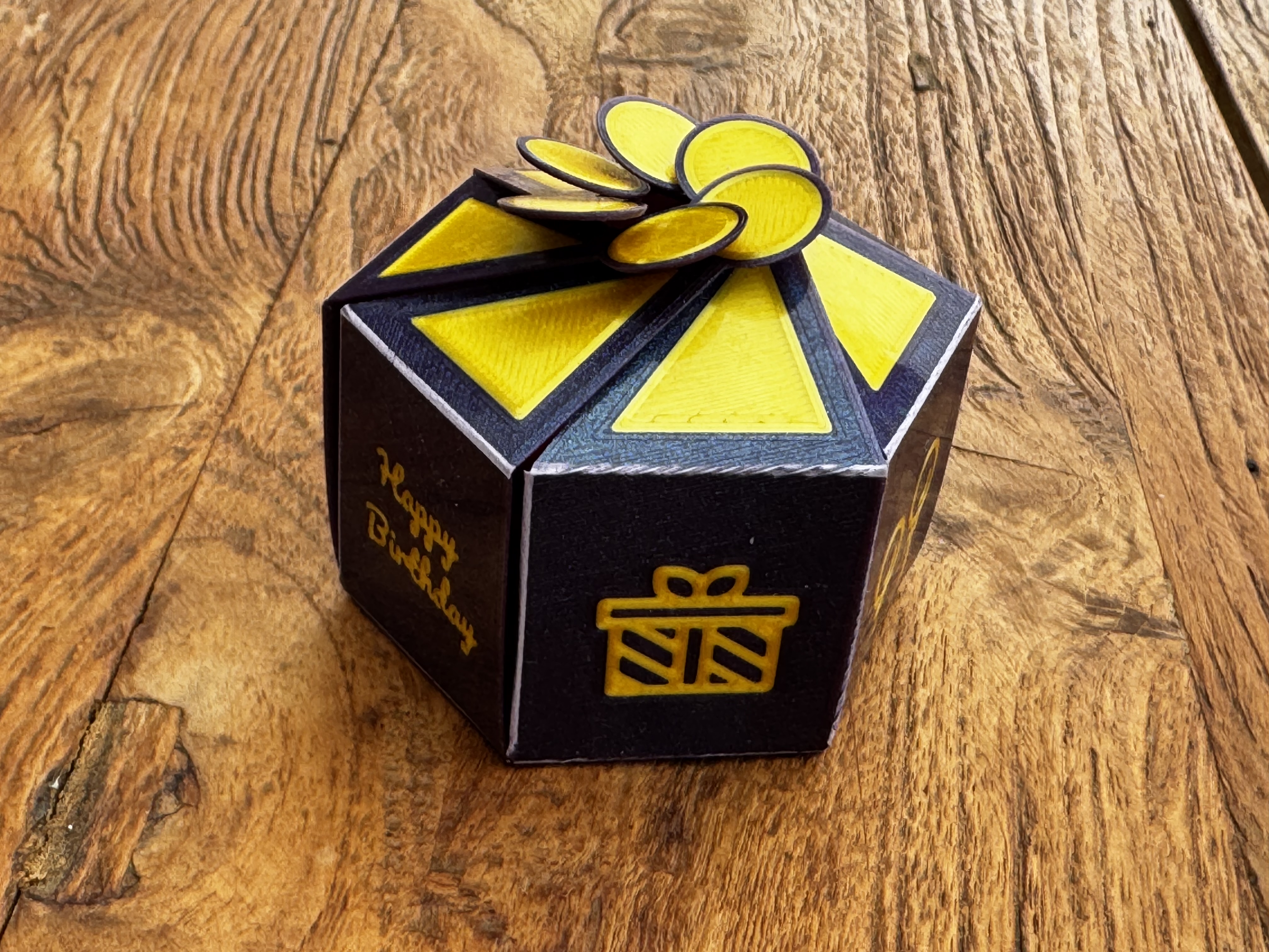 Miniatura 10 do modelo 3D folded gift box 