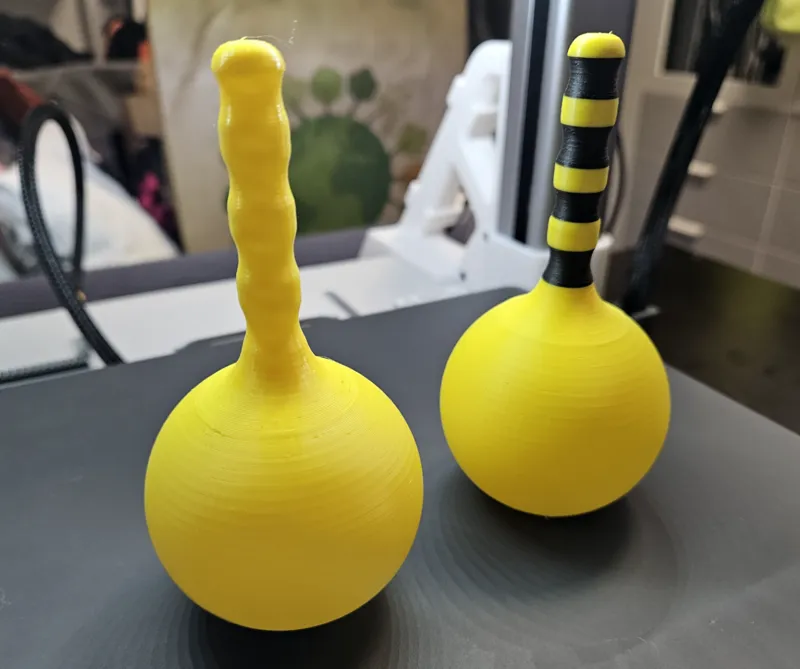Maracas printed in place