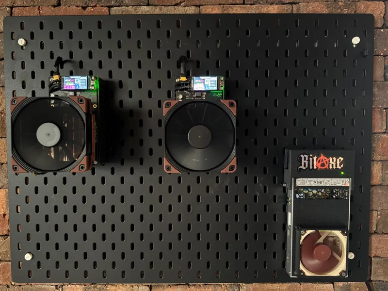 NerdQaxe++ Skadis Wall Mount Case