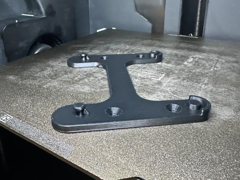 Dewalt DCB107 Wall Hanger_Revised-V2