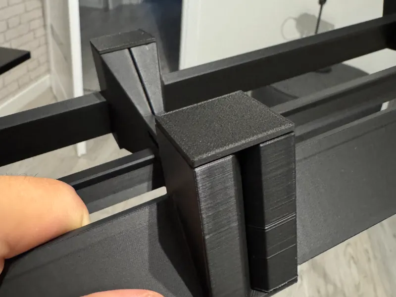 Sturdy filament rack connector