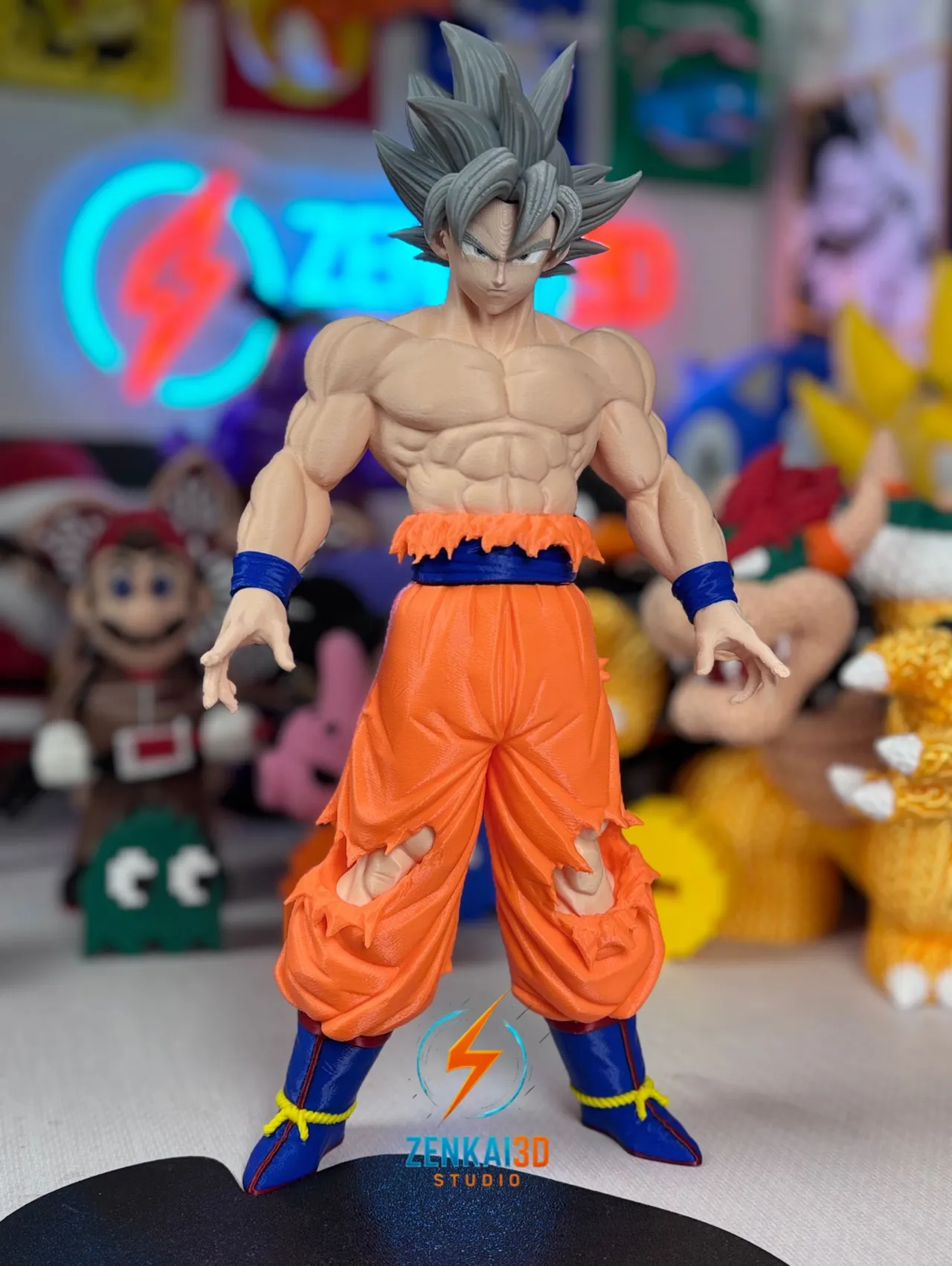 Goku Ultra Instinct (MUI) - High Detail Statue view 2