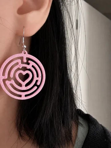 Pendientes: Hidden Heart Maze Earrings — vista de referencia 4