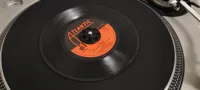 Adaptateur pour vinyles 45 tours — photo 2