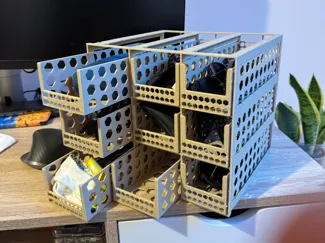 Lightweight hexagonal box