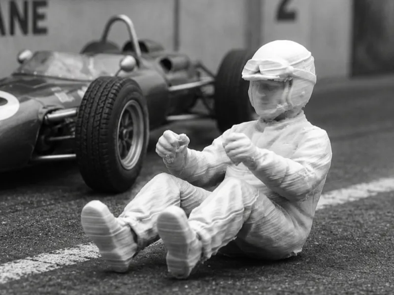 Figurine 1/43 pilote F1 années 60 (casque visière)