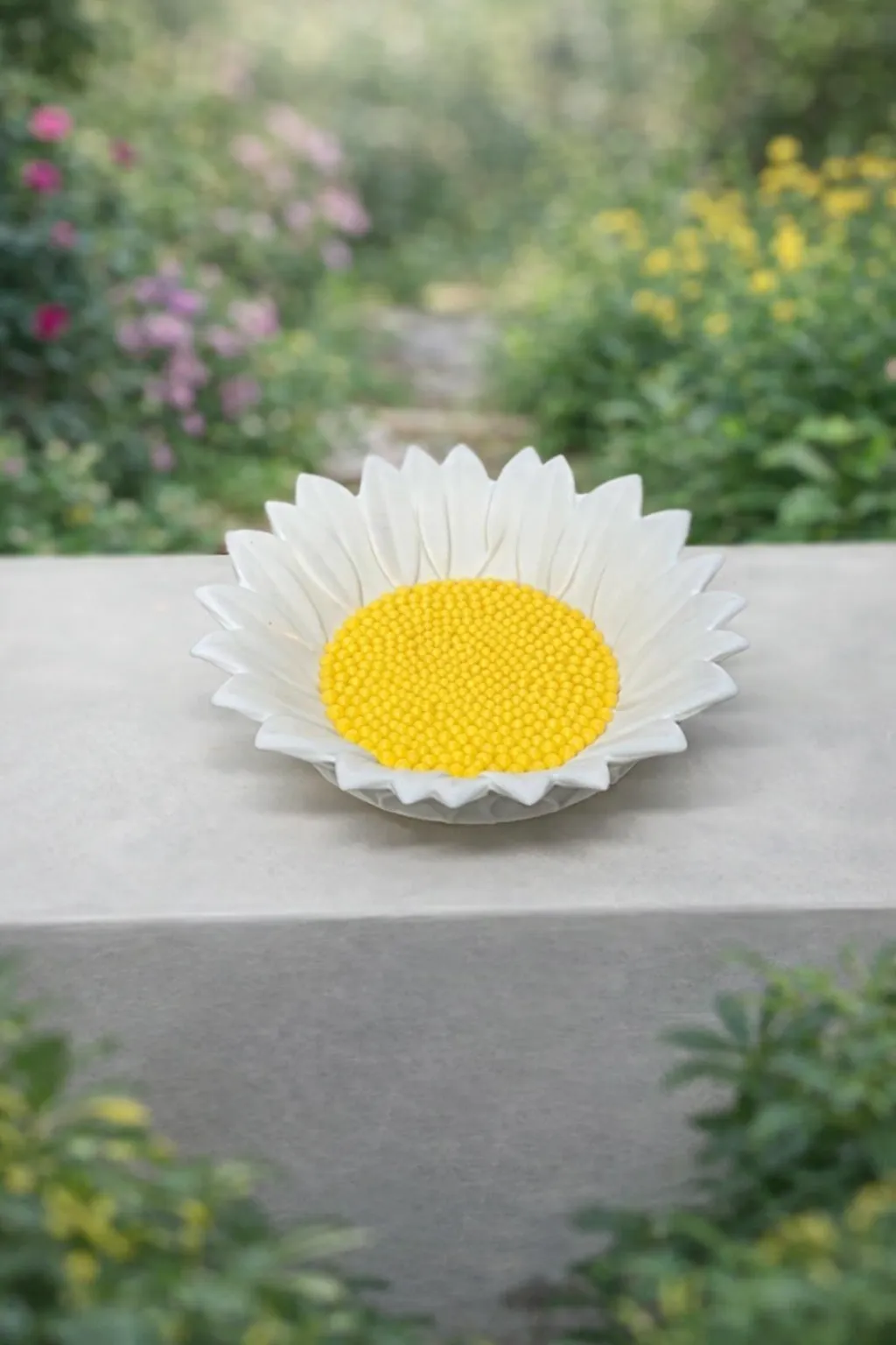Daisy Flower Desk Nightstand Bathroom Keys Earring view 2