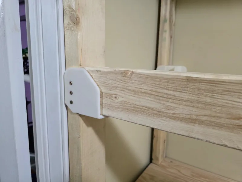 Modular Shelving Brackets for 2x4's