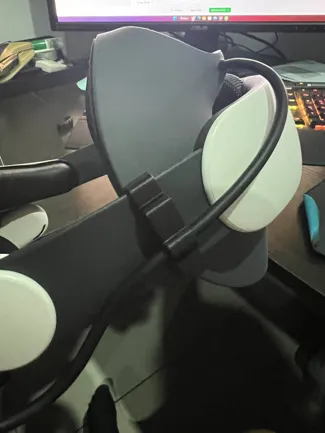 Quest 3 BoboVR S3 cable clip