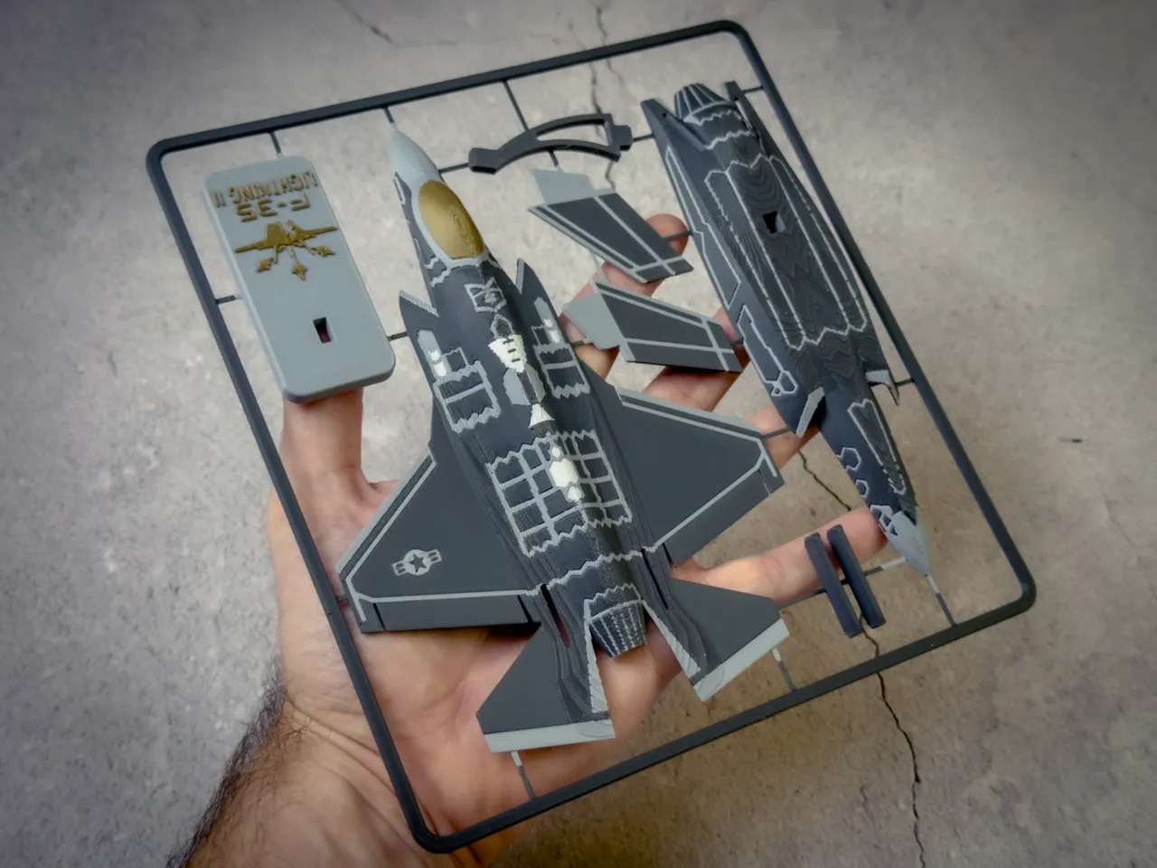 F-35 Lightning II Plane Kit Card view 3