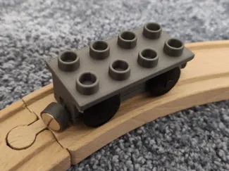 Duplo wood train (wagon) base