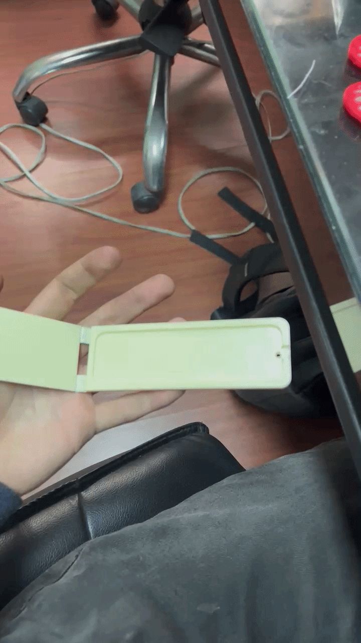 Snap-Fit/Clip-On Tag