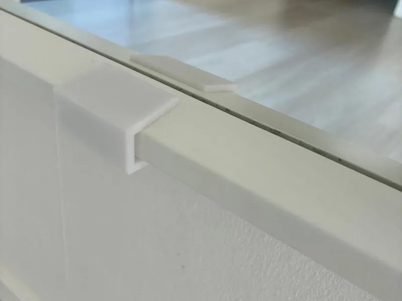 IKEA Nissedal Mirror – Child Safety Wall Bracket