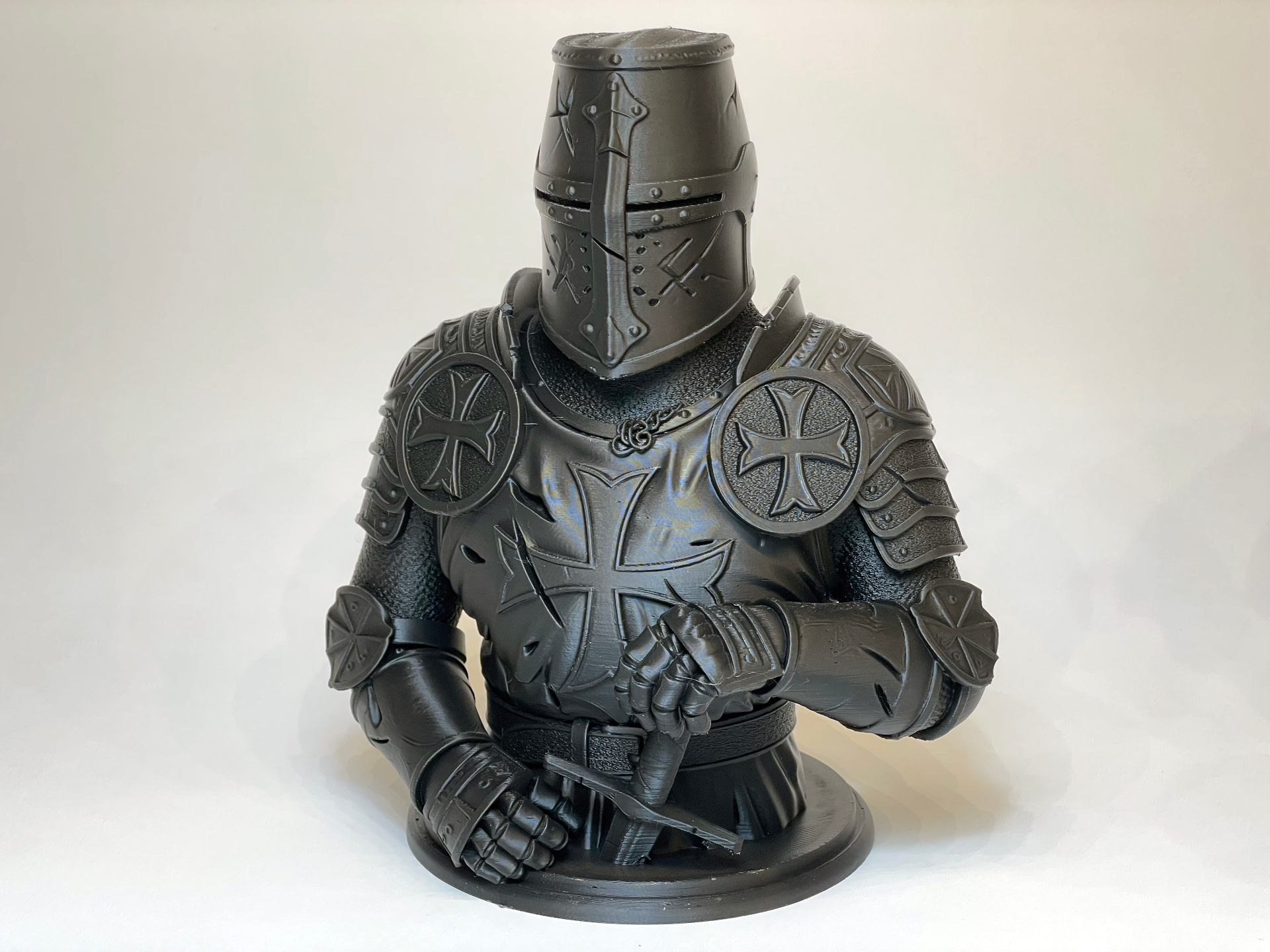 War-Torn Templar Knight Bust – Crusader Guardian — free 3D print STL file